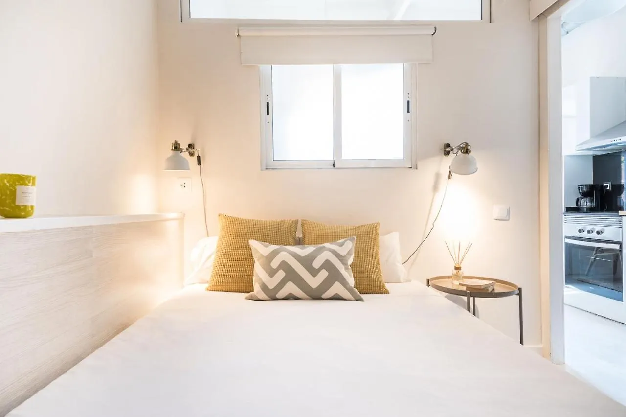 Cozy Apt With Sunny Terrace In The Heart Of Gracia Barcelona 0*,